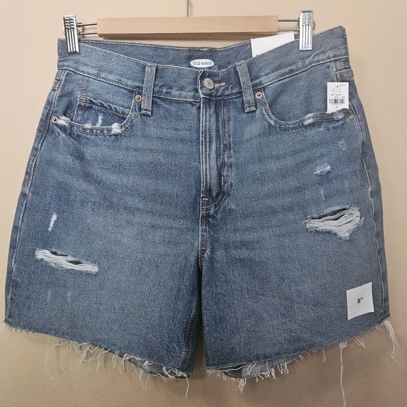 Old Navy Pants - NWT Old Navy Distressed Raw Hem Shorts Women's Size 4